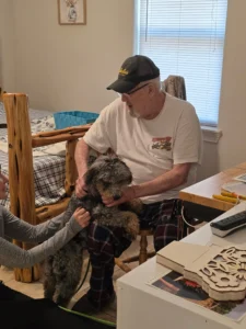 forest-cottage-senior-care-jim-golden-doodle-therapy-2
